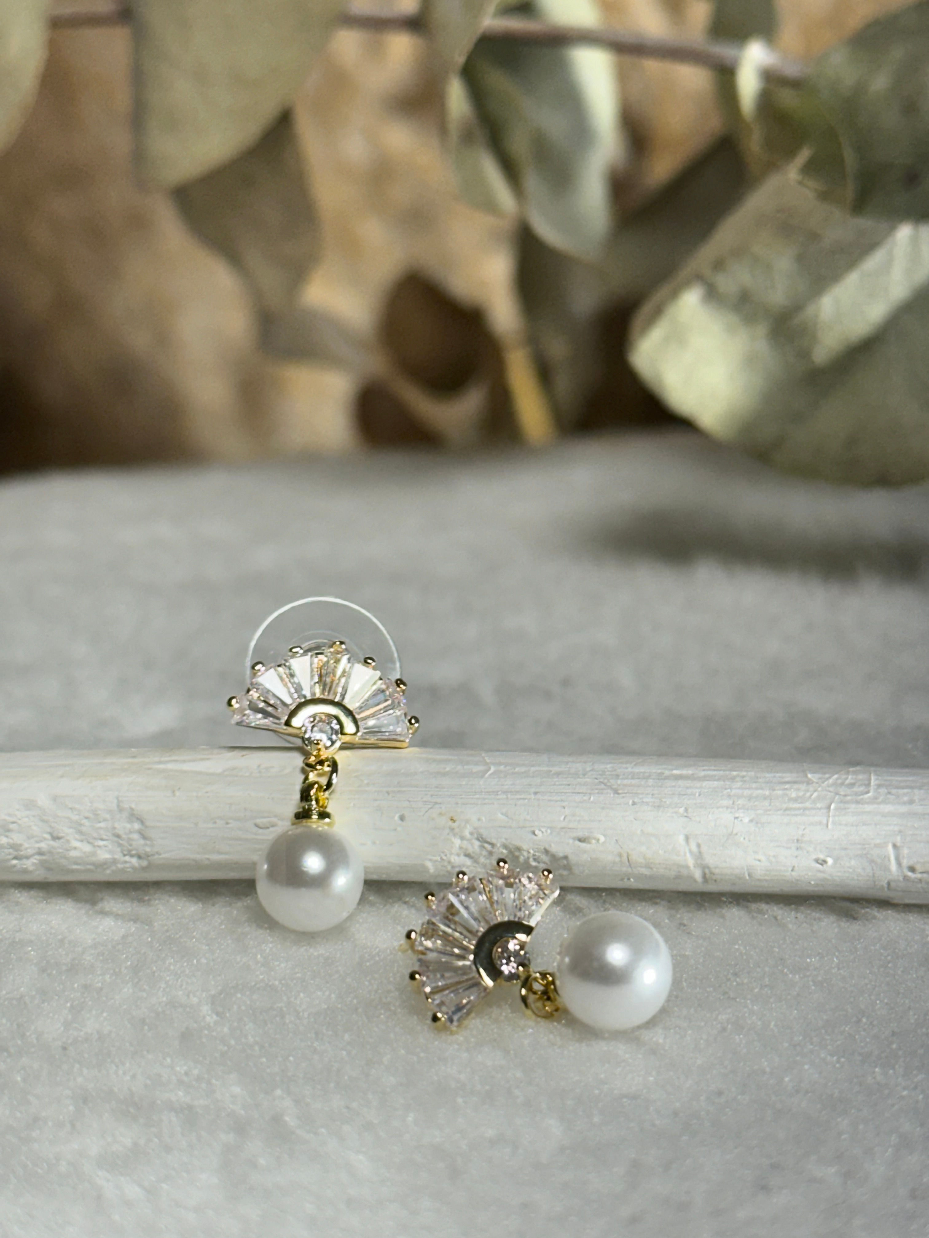 Altın Rengi Gold Zirkon Taşlı İnci Küpe