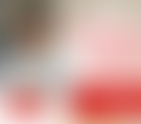 Dos emprendedoras sonrientes en su negocio de panadería, invitando a participar en la campaña de PYME Noticias: comparte tu historia en audio