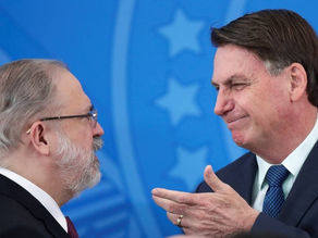 Aras assistirá ao vídeo para decidir se encaminha inquérito para o fim: depoimento de Bolsonaro