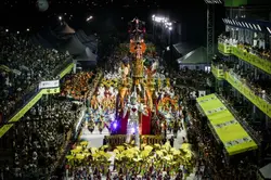 carnaval-de-florianopolis-como-aproveitar-conexao123-1-scaled
