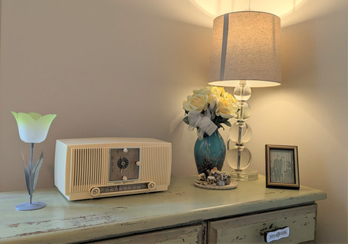1954 General Electric Model 547PH VINTAGE TUBE RADIO ALARM CLOCK