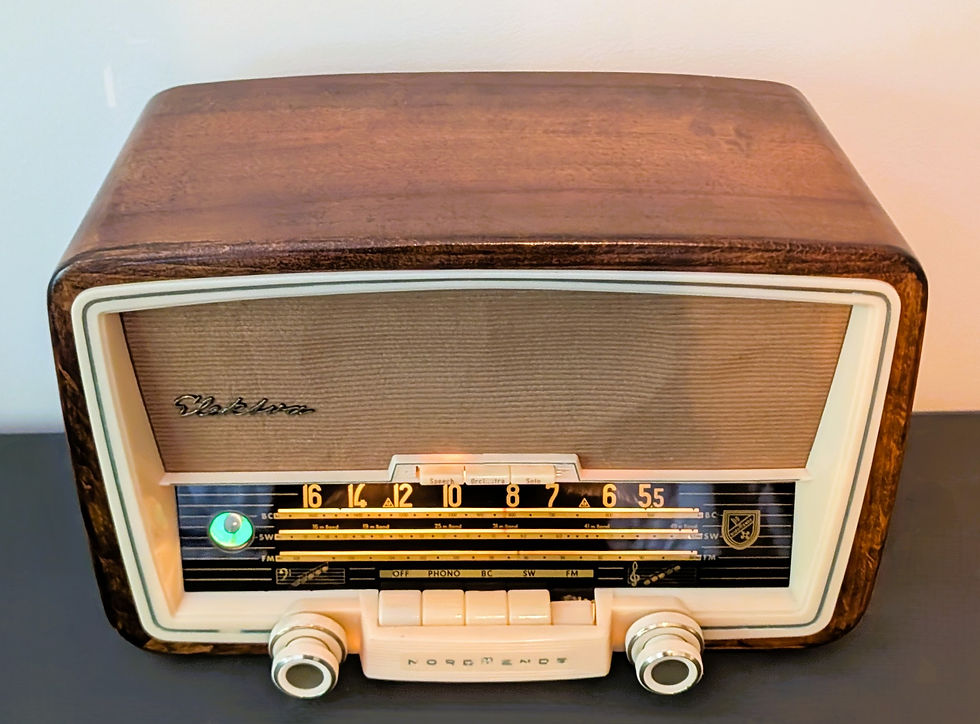 Thumbnail: 1956-57 Nordmende Elektra 57 German Tube Radio