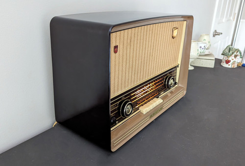 1956 Philips/Norelco B5X68A Tube Radio - Export Model | Old Radio