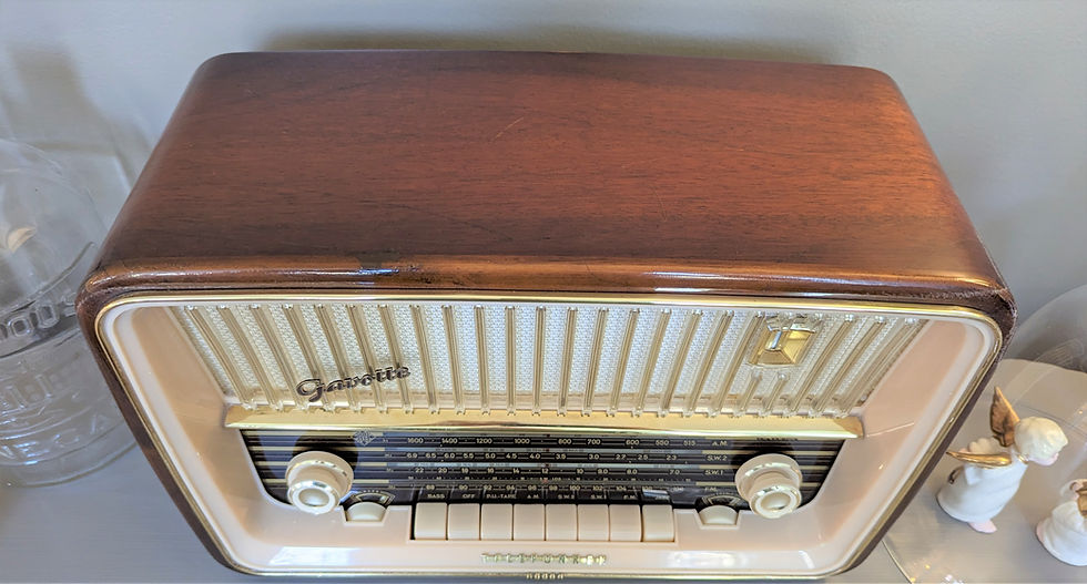 Miniature : BEAUTIFUL 1961 TELEFUNKEN Gavotte Model 5353W German Tube Radio