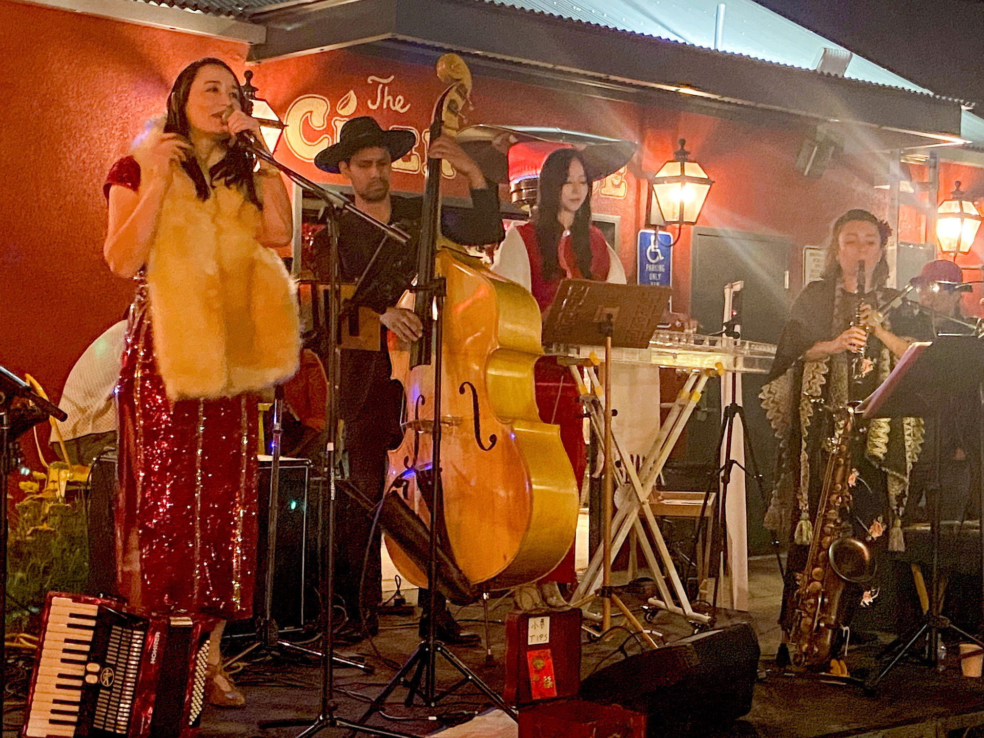 Jessica Fichot Band Annie Zhou