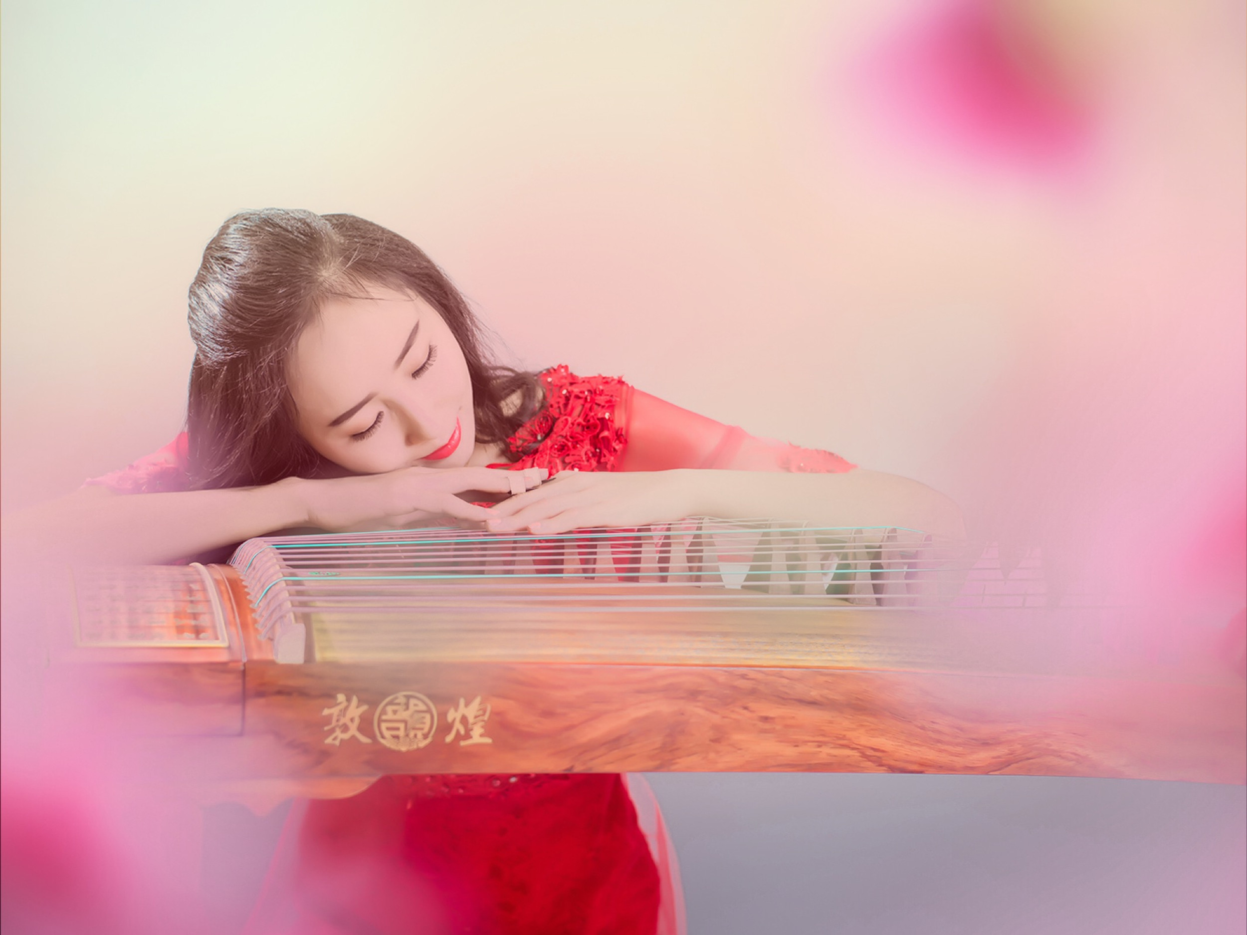 ABOUT Annie Zhou