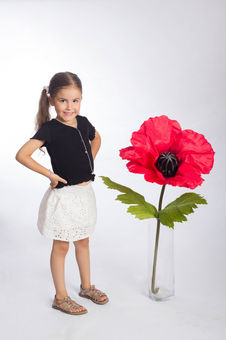 Portrait d’enfant en studio à La Ciotat, proche de Marseille, Cassis et Aubagne – Studio Bleu Noir par Angélique Mangion