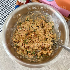 Sweet Chilli Salmon & Feta Pasta