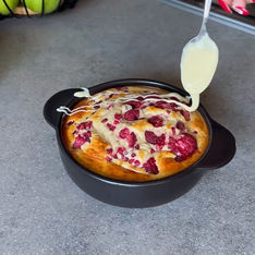 Raspberry & White Chocolate Baked Oats