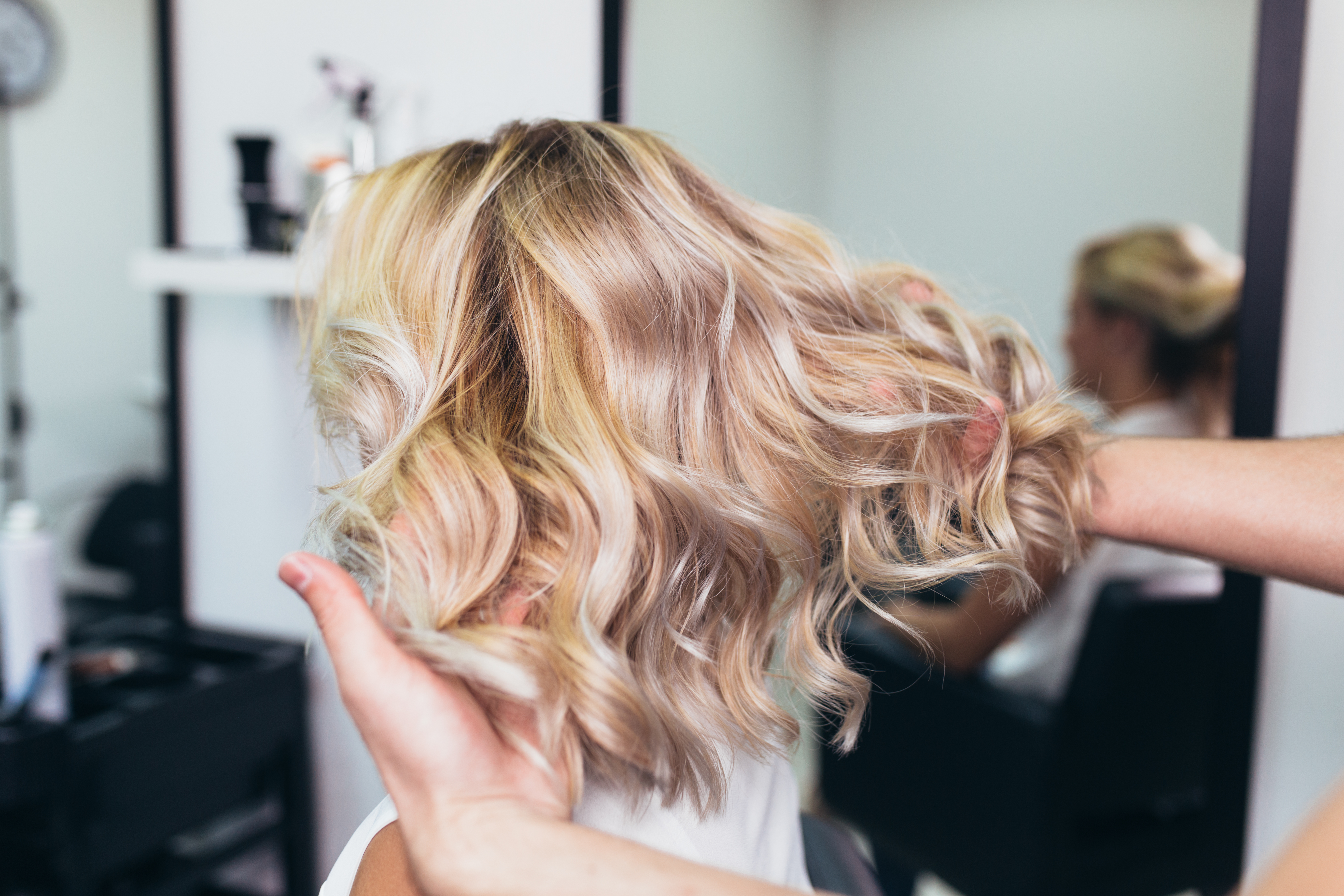Coni'S hair & nail Coiffeuse