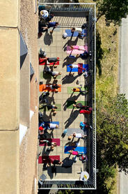 Mountain-Flow-Islayoga-19-Yoga outdoor.jpeg