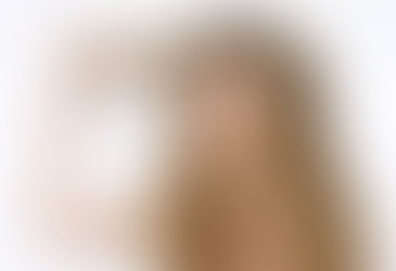 Errori comunissimi che spezzano i capelli in estate