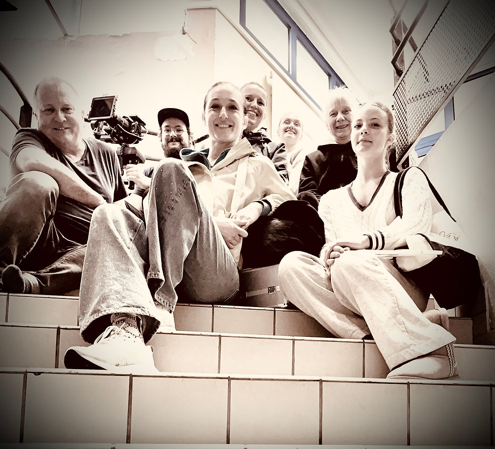 Fin de tournage pour les danseuses de L'Espace Danse A Corps.