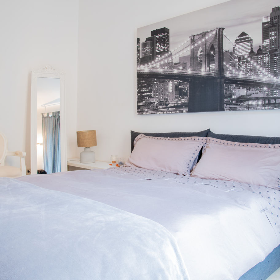 camera con letto matrimoniale