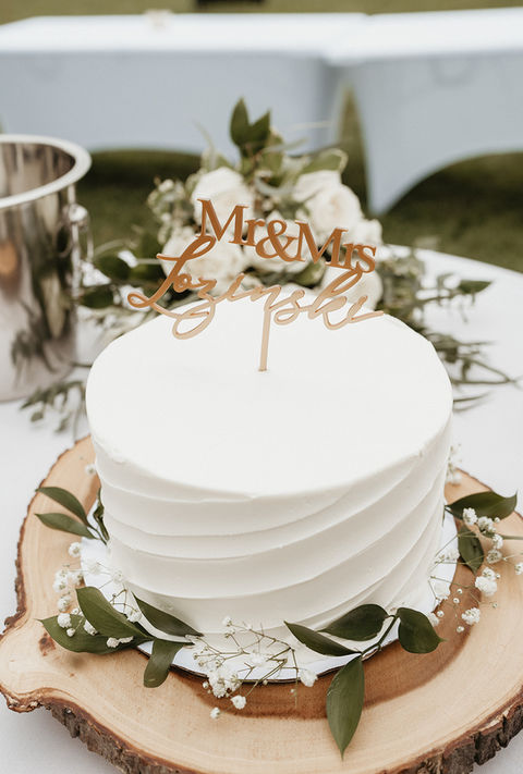 Beautiful white cake included in your package