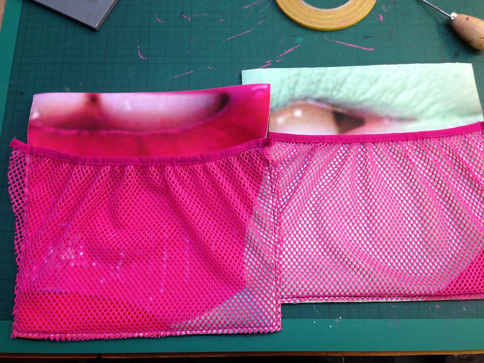 Gussets with netting pocket