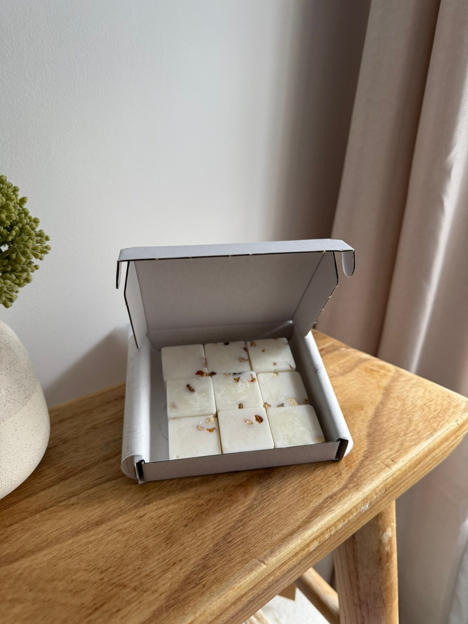 Dark Honey and Tobacco Botanical Wax Melts