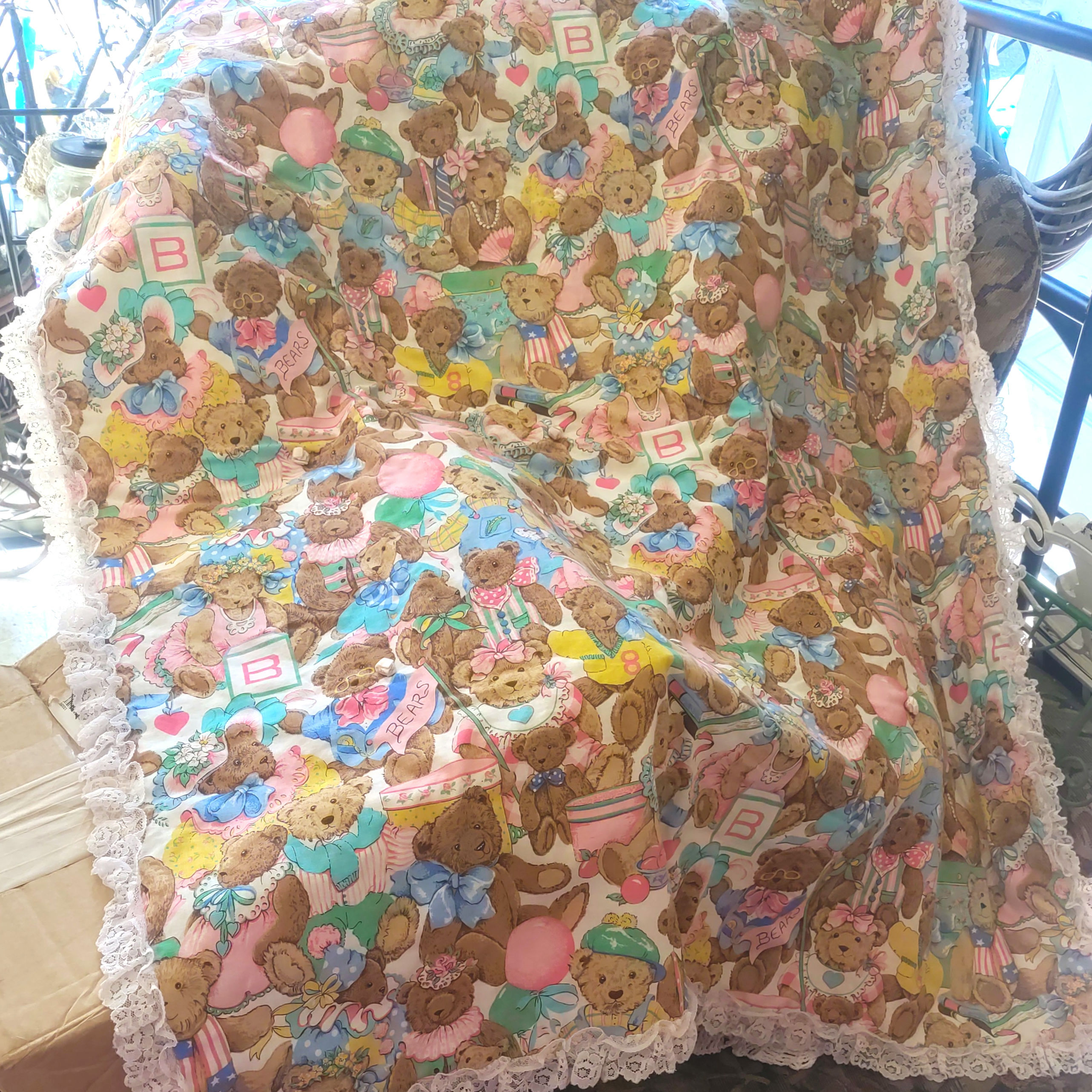 Darling Vintage Dressed Bears Crib Blanket, Quilt 34x42