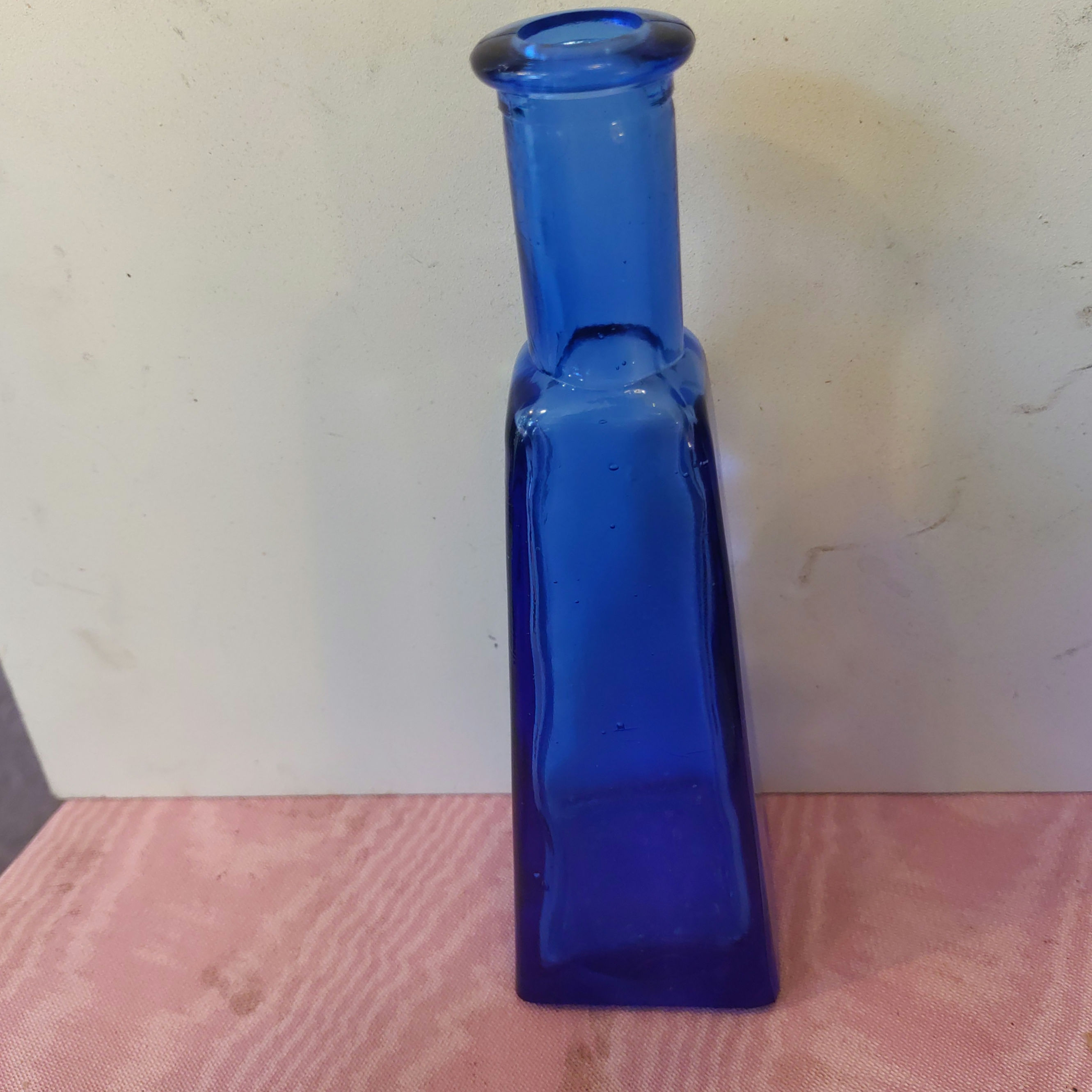 Vintage Pressed Cobalt Blue Glass Pyramid -shaped Bud Vase 7" Tall