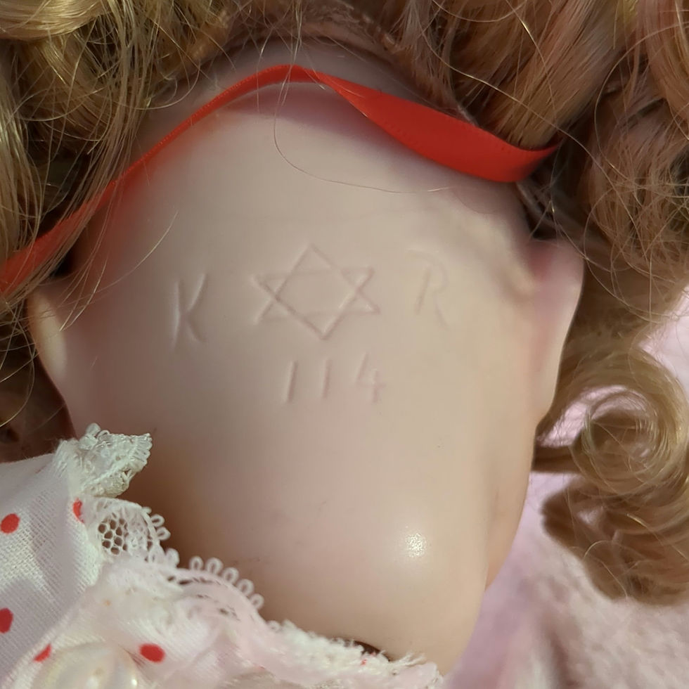 Miniatura: Kammer & Reinhardt 114 Bisque Socket Head "Gretchen" 19" Doll w/ Mohair Wig