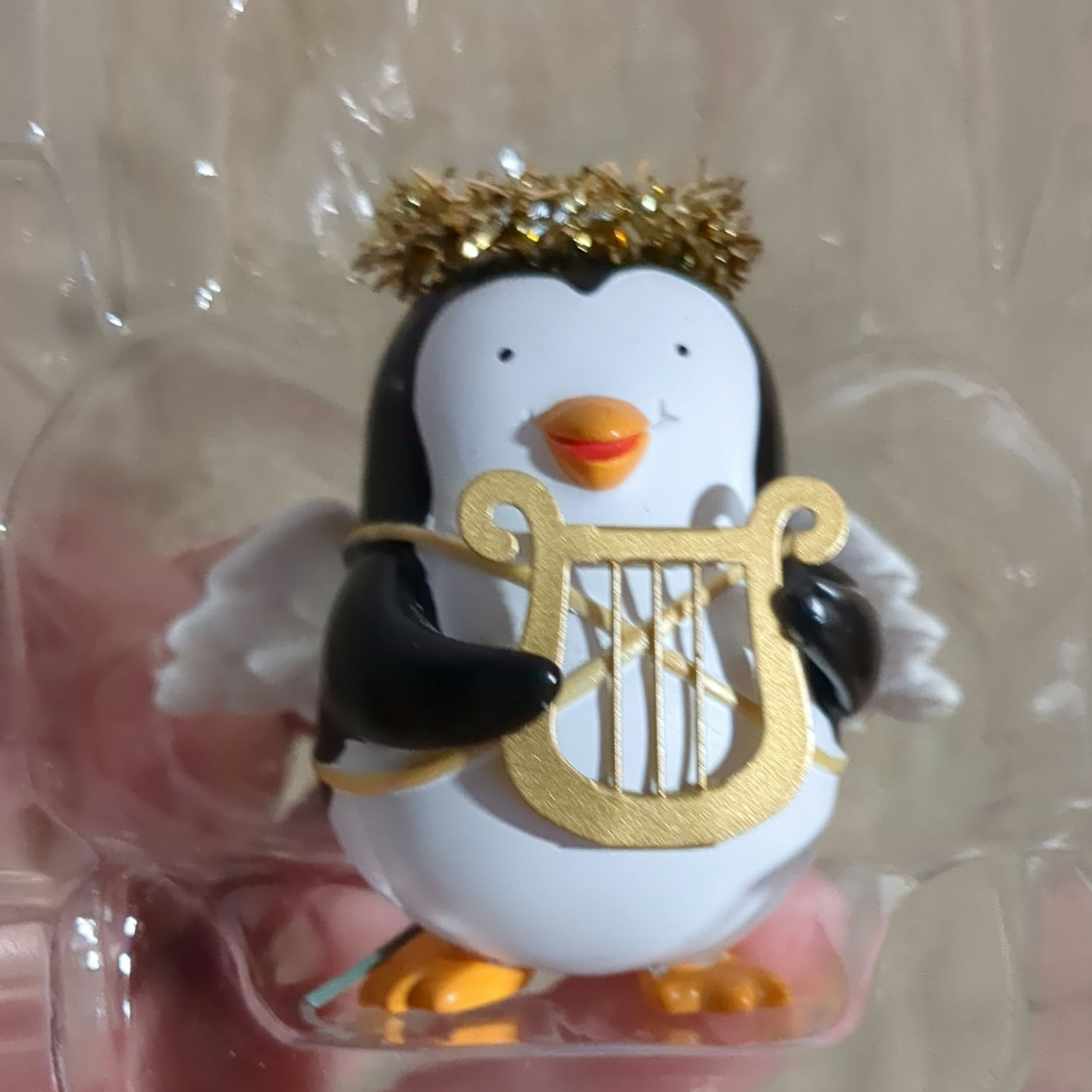 2007 Hallmark Keepsake Christmas Ornament South Pole Pals, "Scooter" The Penguin