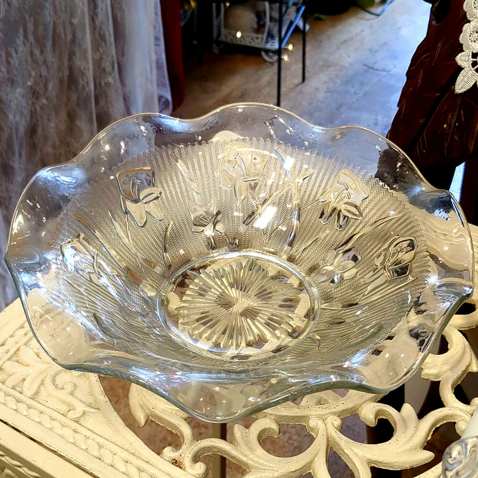 Miniatura: Vintage Jeannette Glass Iris and Herringbone Ruffled Serving Bowl