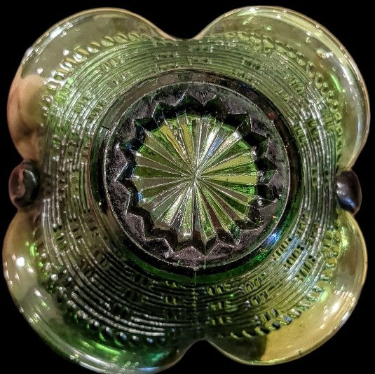 Miniatura: Vintage Indiana Glass Avocado Green Basketweave Candy Dish - Starburst Base