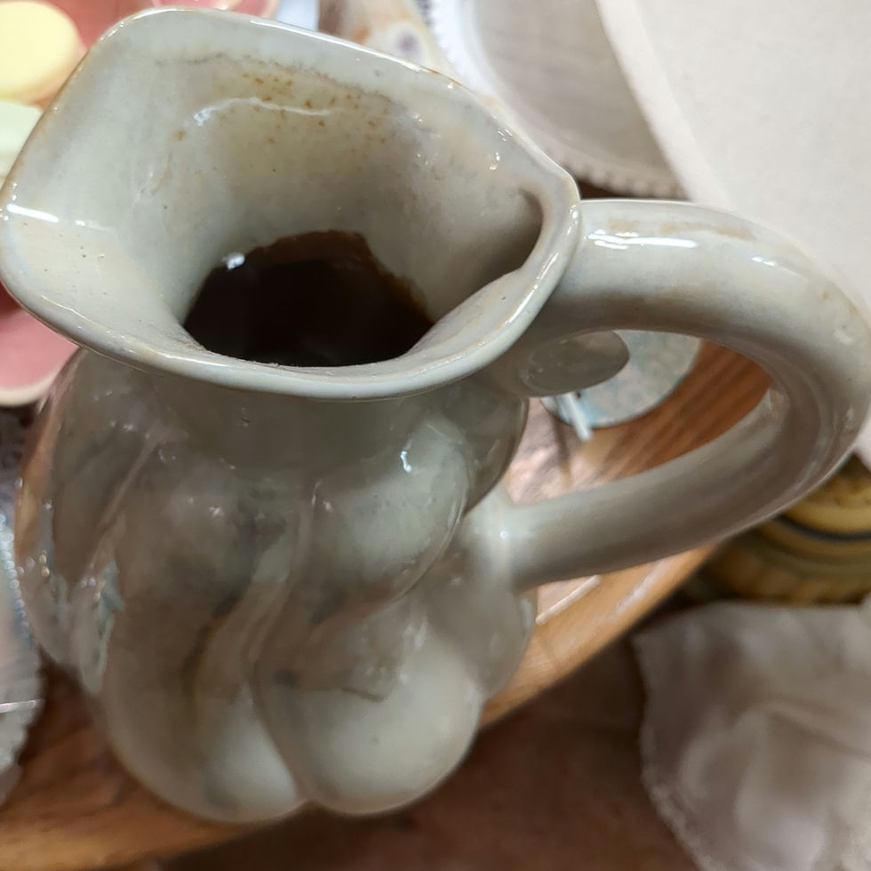 Miniatura: Glazed Gourd Shaped Pitcher or Vase Ecru Color