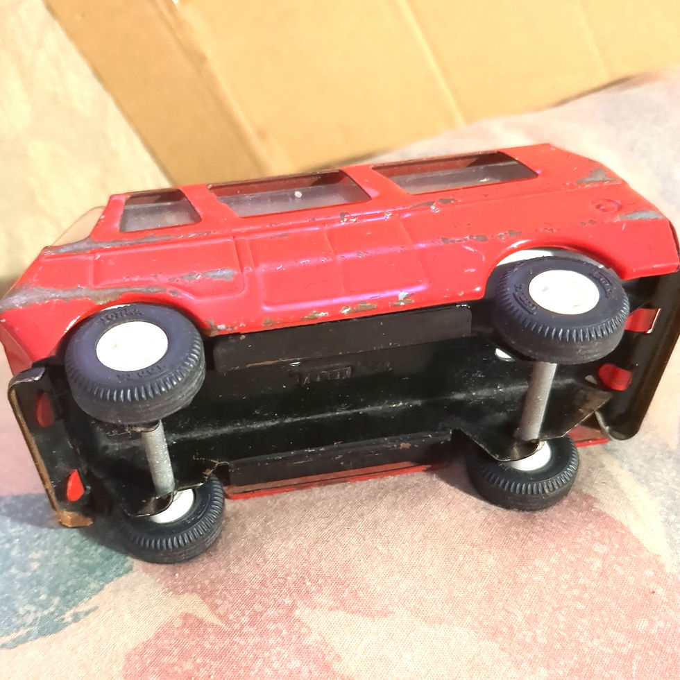 Miniatura: A Piece of Americana: Vintage (1970s) Tonka Red Van *Condition please see Photos