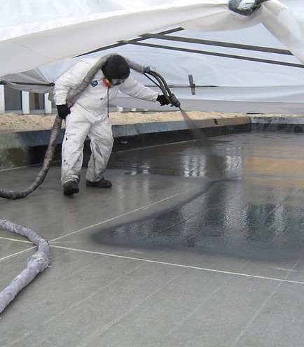 Flat roof liners and coatings intallation in Kitchener Waterloo Ontario www.rubberit.ca.jp