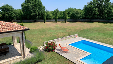 Steinhaus, Villa, mit Pool, Rovinj, Zminj, Istrien, toskanischer Style, mediterrane Villa, Wellness, Grill, großes Grundstück, nahe am Meer, Steinfassade, Garage, deutscher Makler