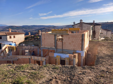 Traditionelle Neubauvilla mit Blick auf Motovun und das Mirna Tal in Vizinada Istrien zum verkauf Haus in Kroatien kaufen