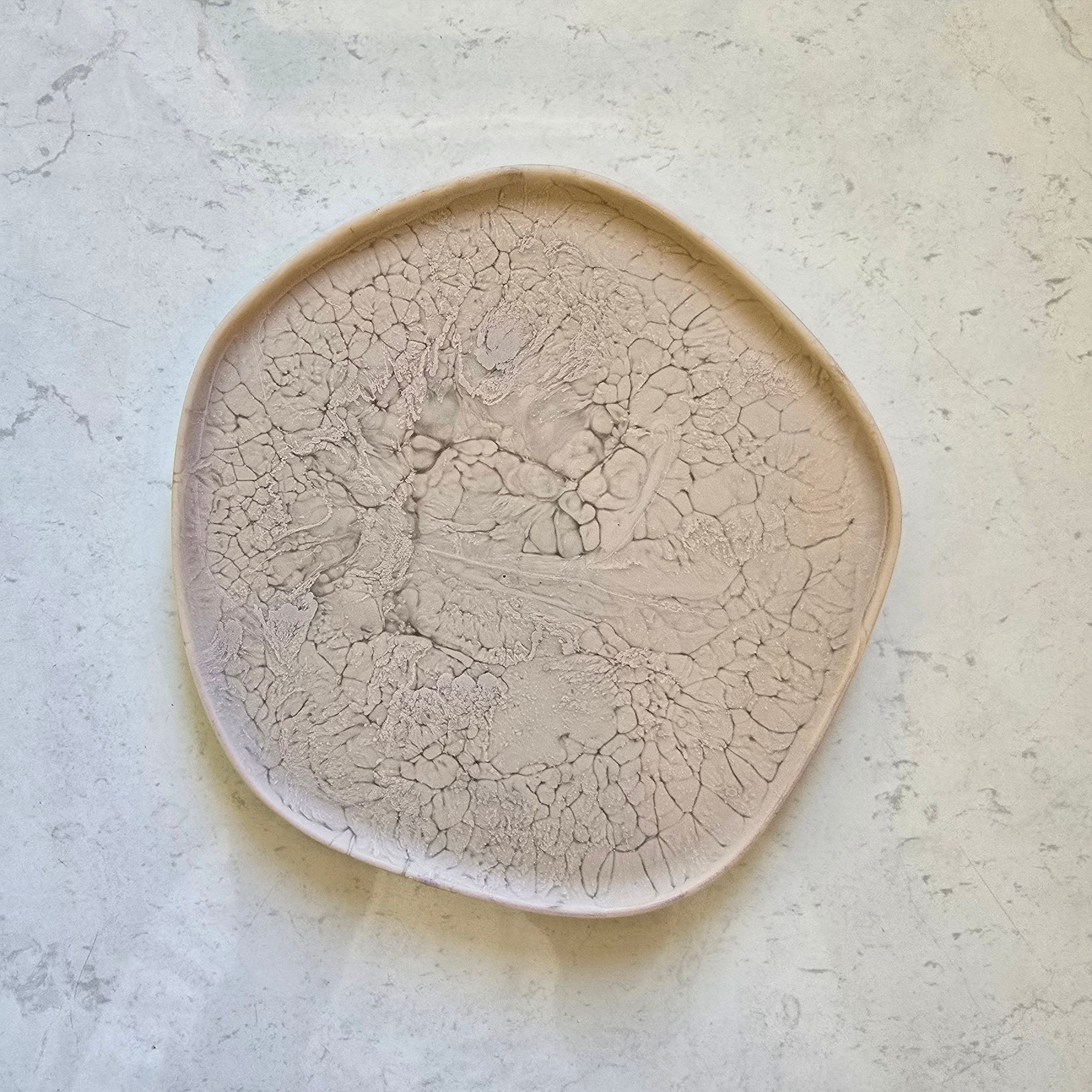 Hello Moss - Resin Iggy Platter - Bone