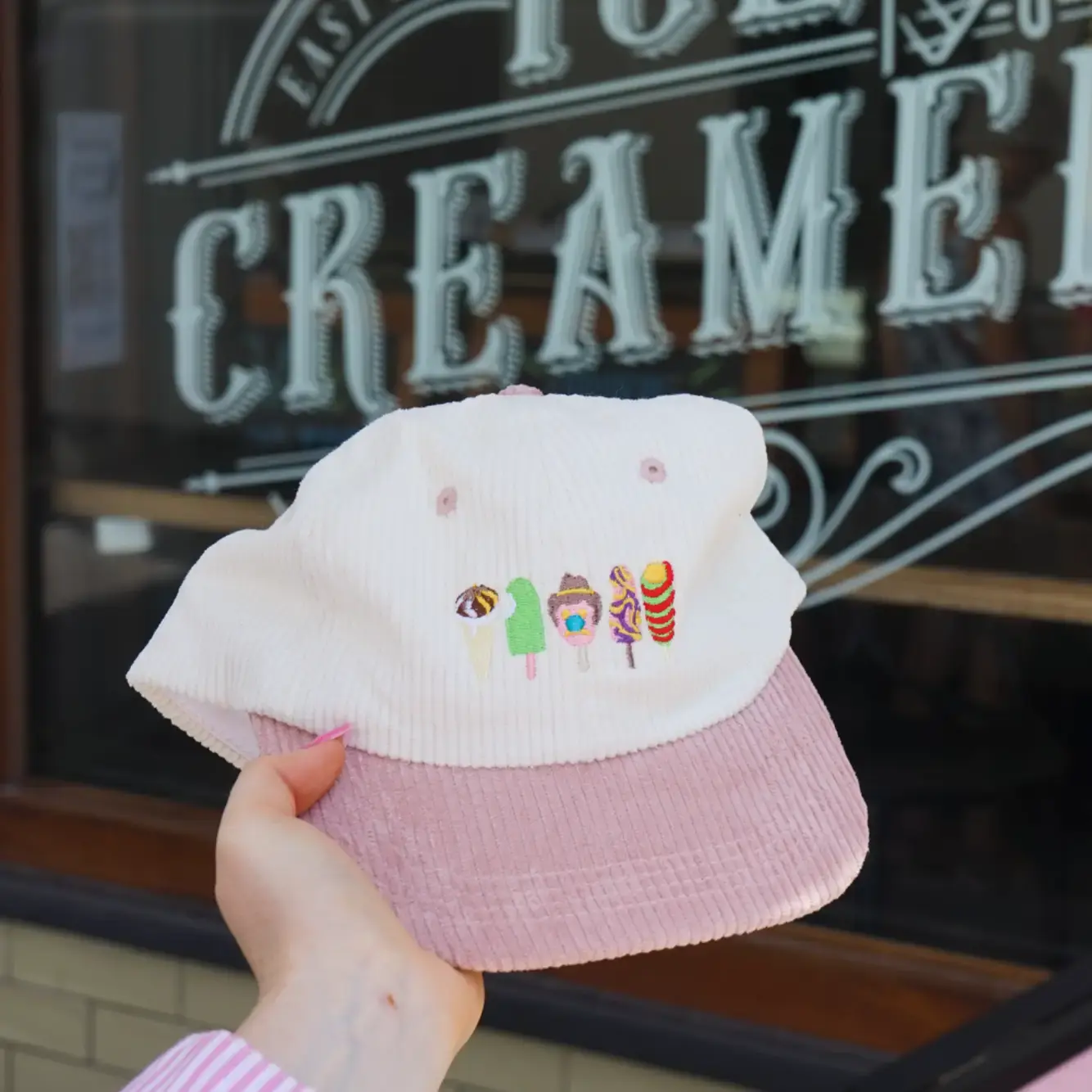 Down Under Delights Mini Lid - Hat