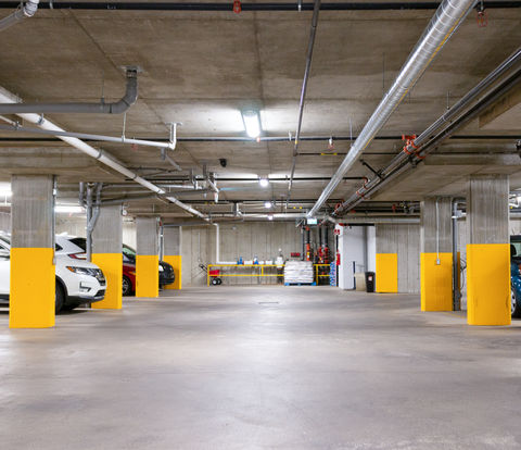 707 chemin d'Oka Deux-Montagnes, Stationnement intérieur