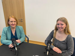 Lara (Sprecherin der OGZ) bei Lisa Paus