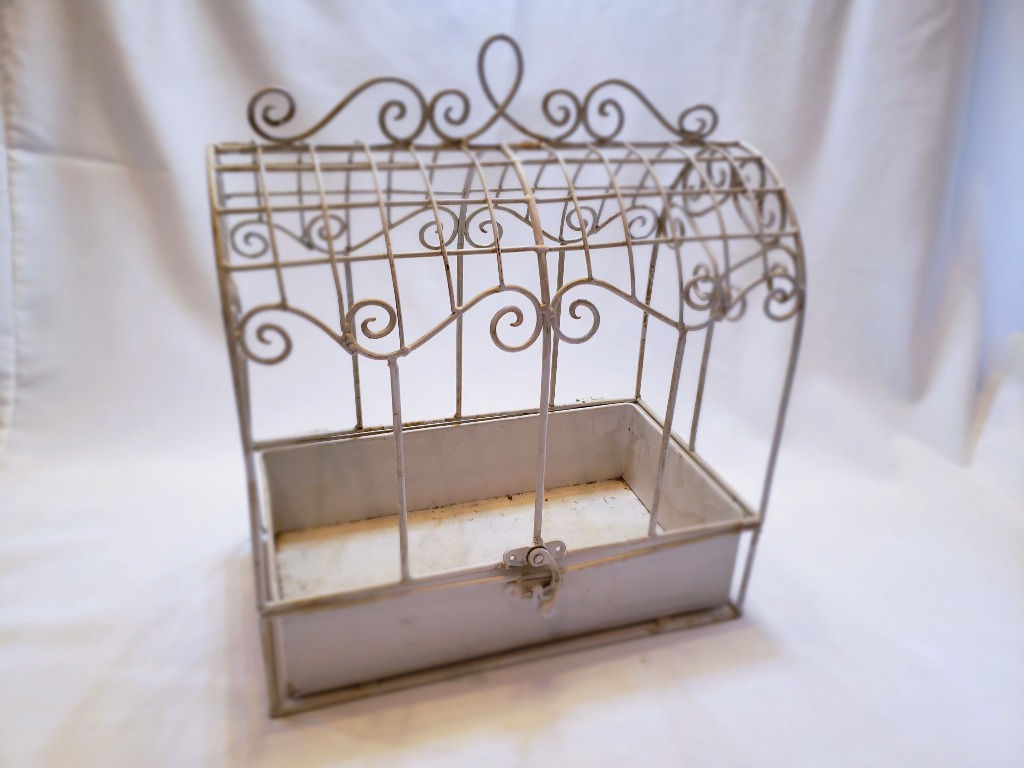 Bird Cage 13" x 8" x 13"