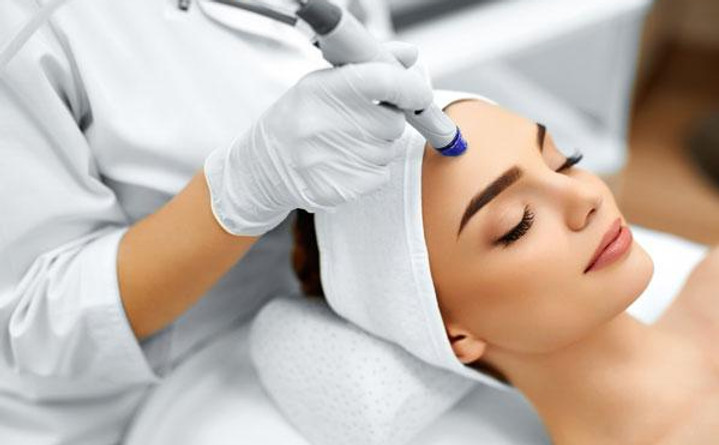 online-hydra-dermabrasion-facial-course.jpg