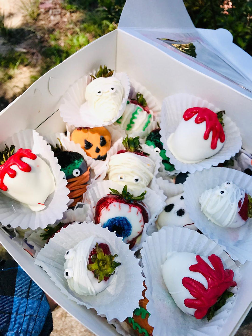 Thumbnail: Chocolate Dipped Strawberries