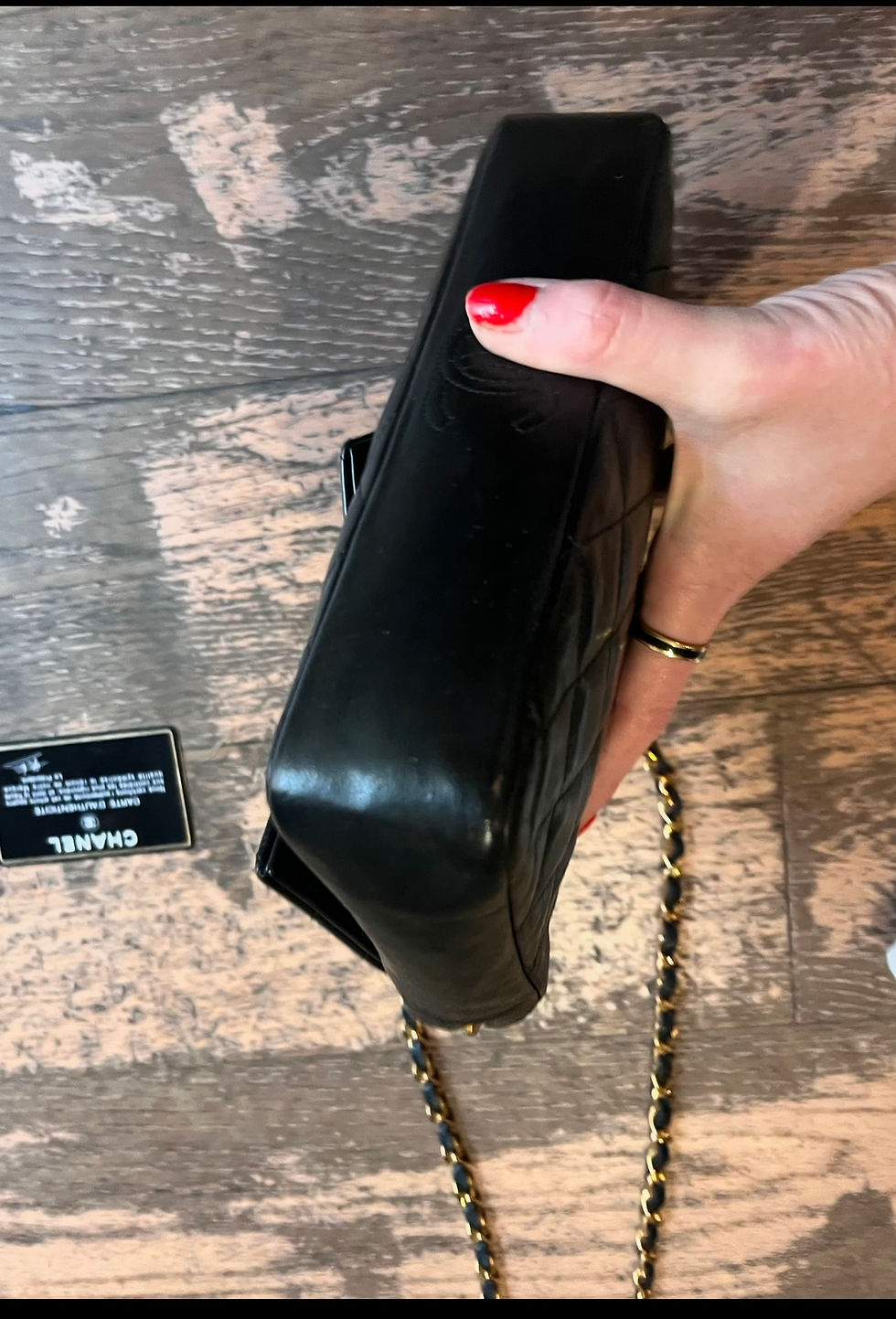 Thumbnail: Sac Chanel Vintage en agneau noir 