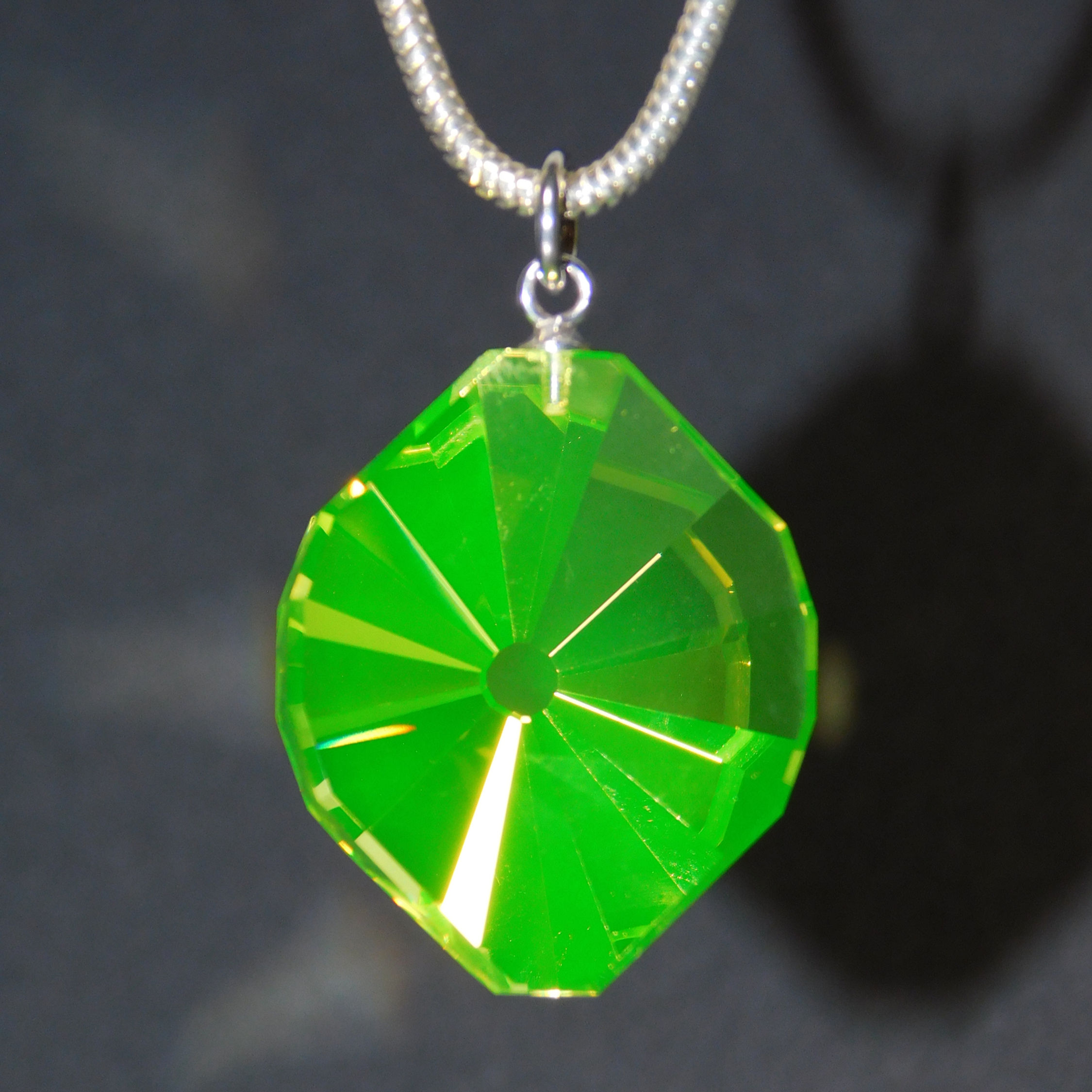 Uranium gem pendant 2