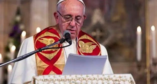 Vaticano anuncia novas diretrizes permitindo que homens gays possam se tornar padres