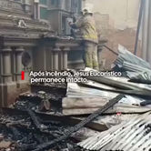 Após grande incêndio que devastou igreja no Rio Grande do Sul, Jesus Eucarístico e Sua escultura permaneceram intactos