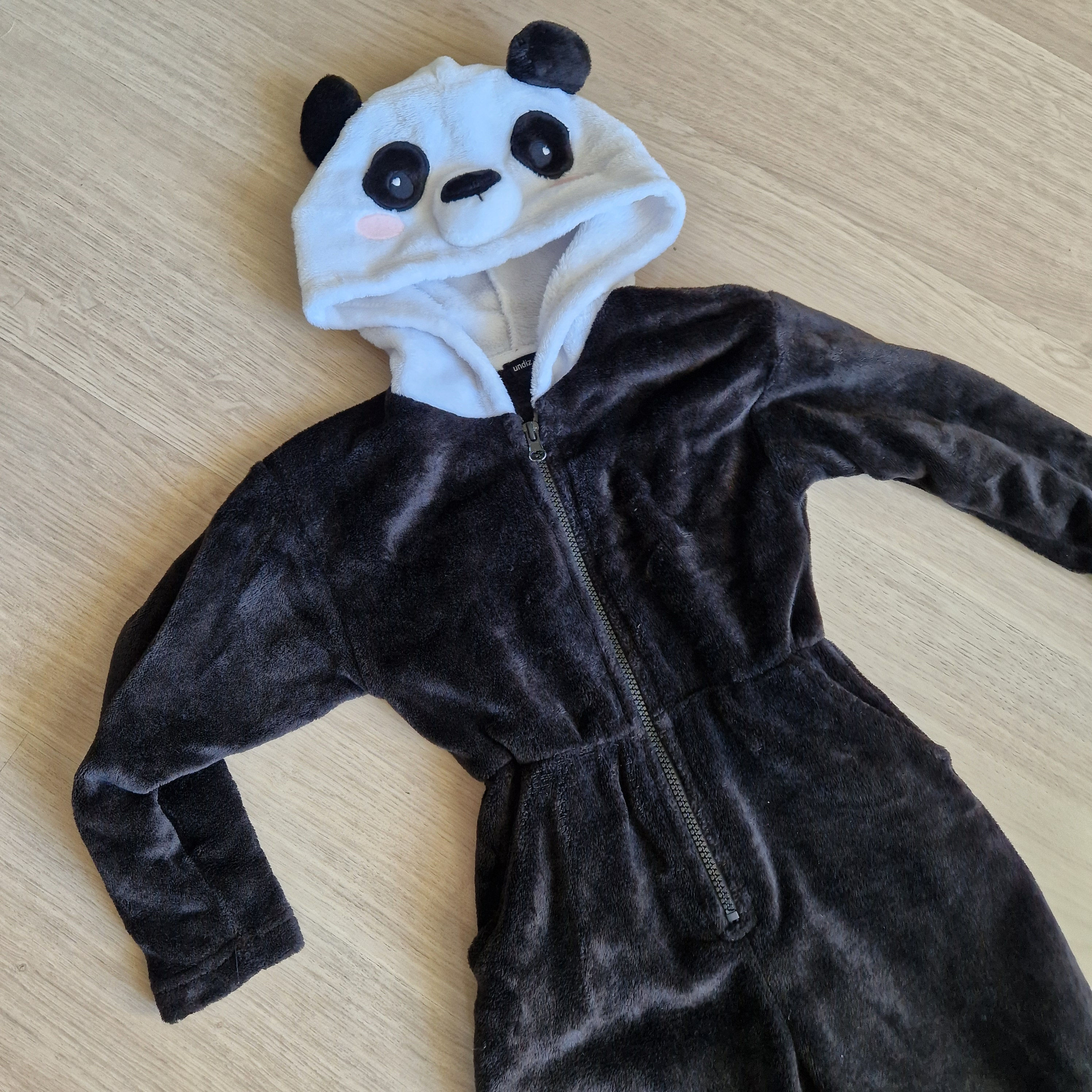 V002069 - Combinaison surpyjama chaud panda très bon état 4 ans Undiz