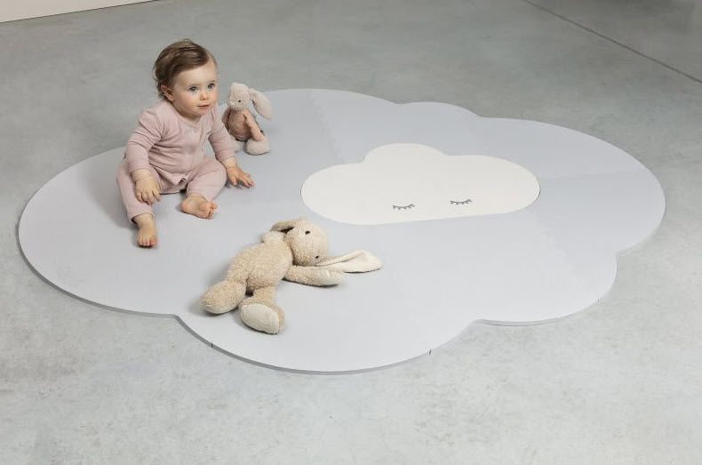 Miniature : A VENDRE - V001301 - Tapis de jeu Nuage Gris perlé taille L Quut valeur 125 CHF