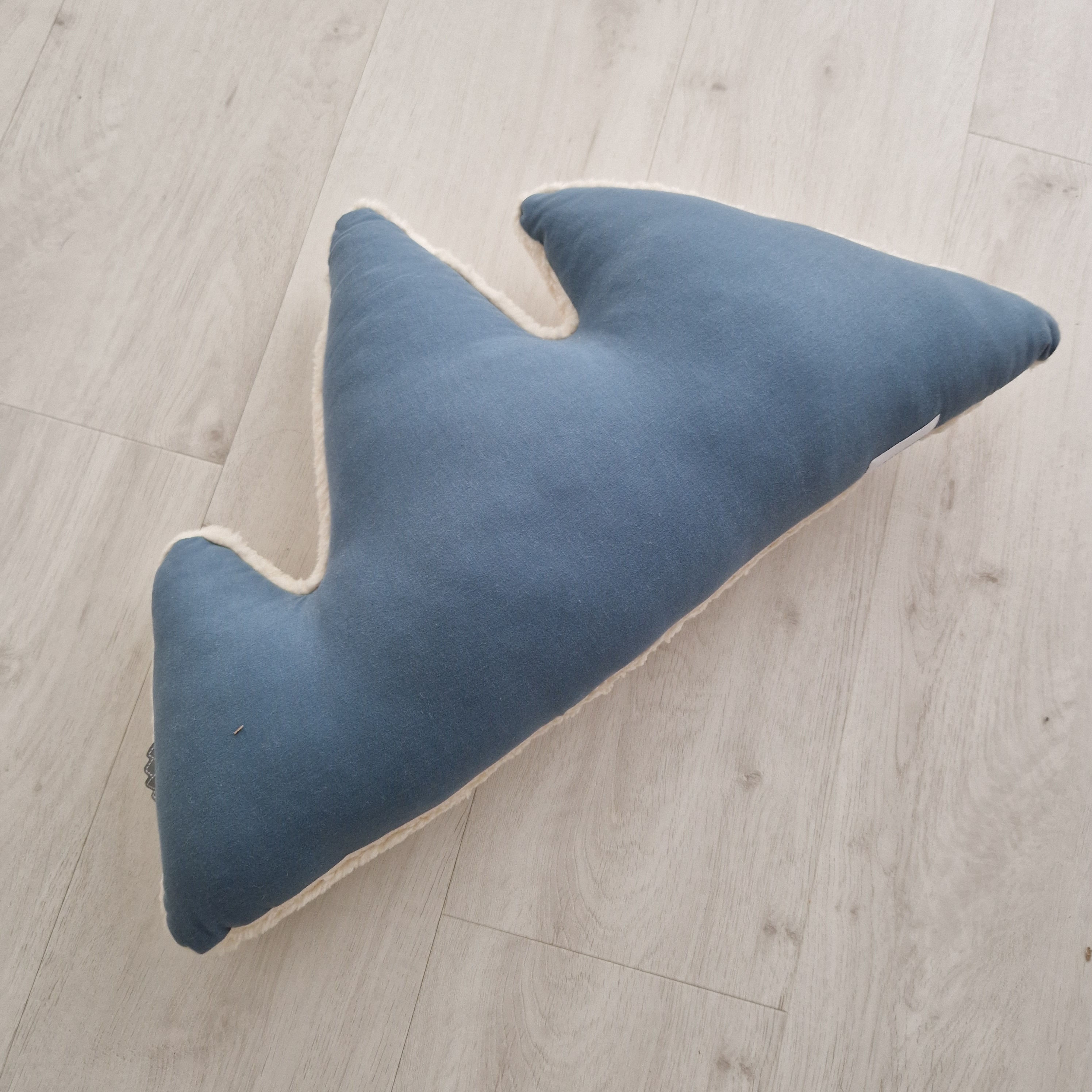 A VENDRE - V001507 - Coussin montagne 35 x45cm neuf Papayéou valeur 35 CHF