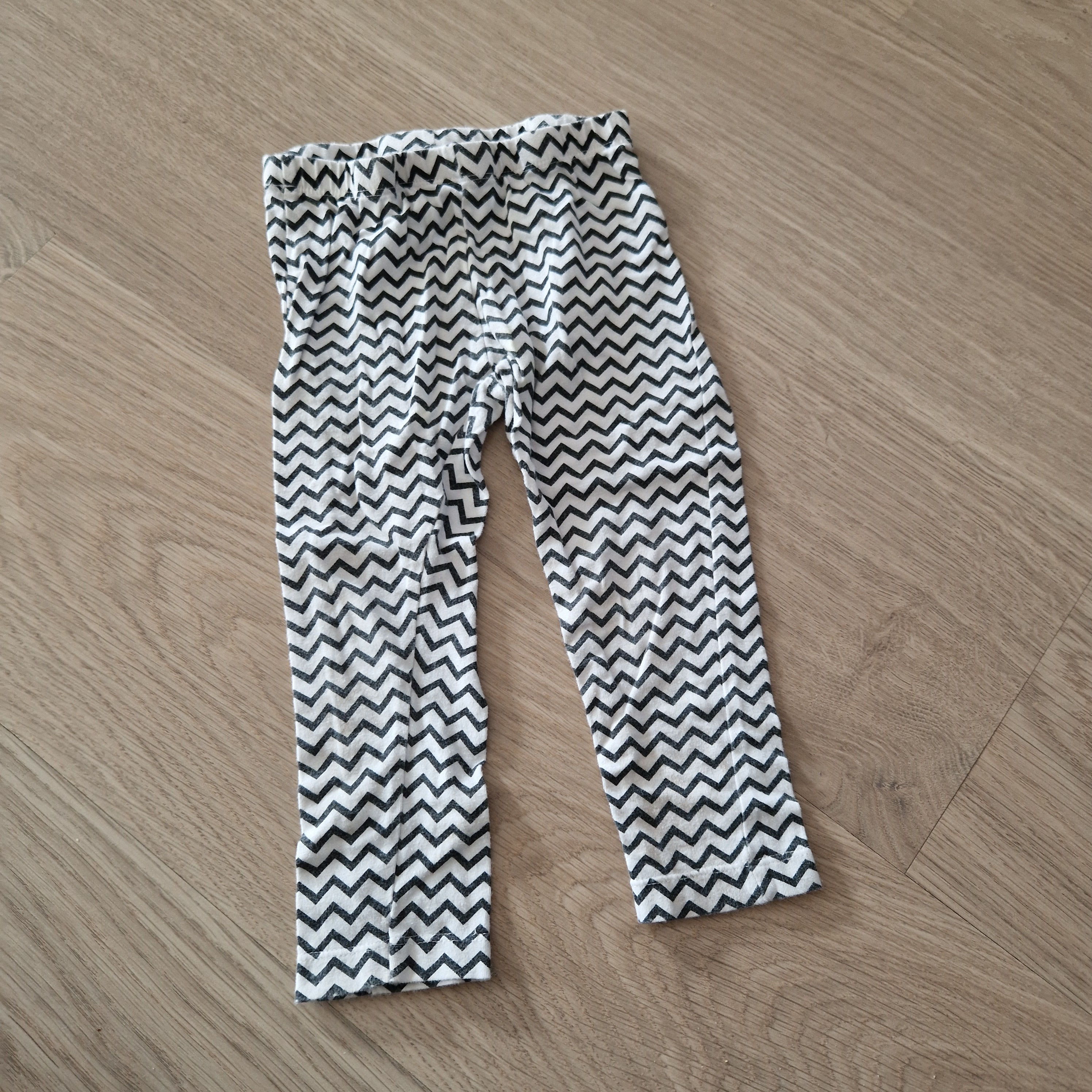 A VENDRE - V000589 - Pantalon chevron 2 ans