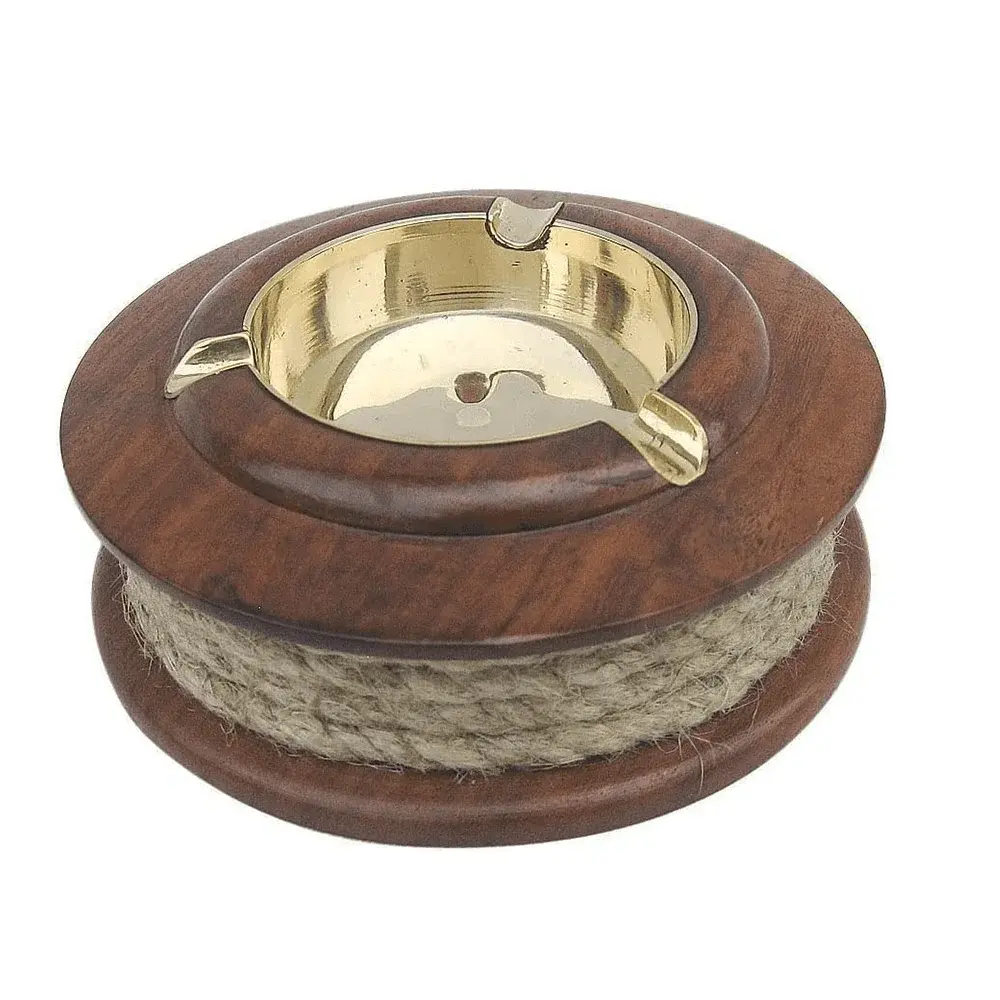 Drvena mesingana pepeljara s užetom