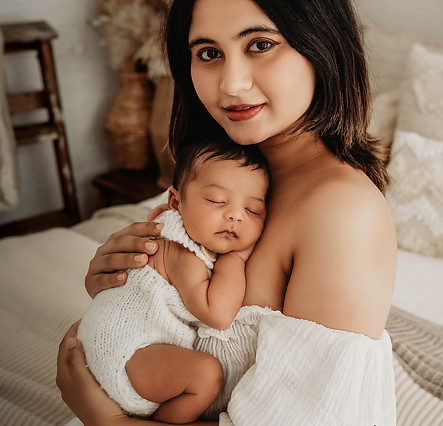 Newborn Baby Photography Maternity Shutter View Photography South Morang Melbourne Cake Smash Wedding South Morang Photography