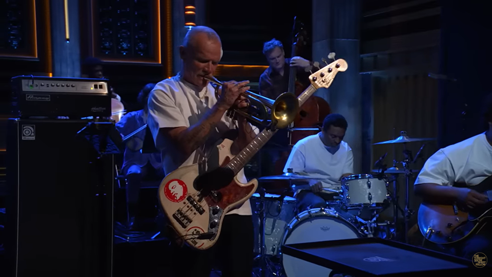 Flea zamieniŁ bas na trąbkę. Kulisy powstawania solowego, jazzowego albumu „Honora”